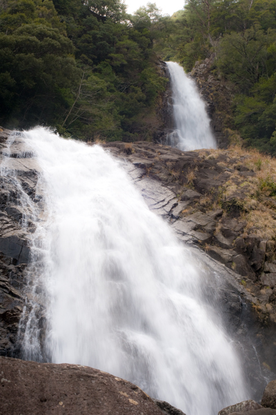 鼻白の滝