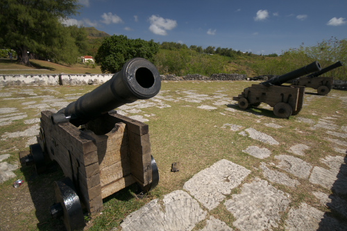 砦の大砲